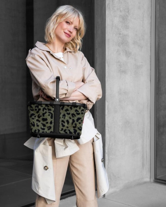 Malý, ale nepřehlédnutelný 🫶✨ Košík Carrybag XS z kolekce Teddy leo olive je menší bratr ikonického Carrybagu – se stejným...